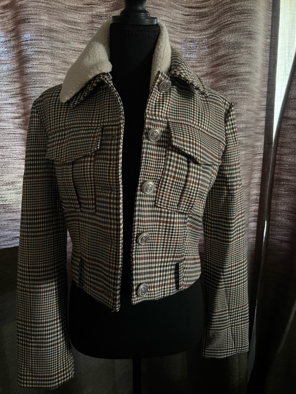 House of Harlow 1960 Houndstooth Cropped Jacket with Cream Sherpa Collar